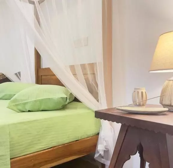 ベッドアンドブレックファースト Galle Fancy Guesthouse, 5 Ac Bedrooms Villa