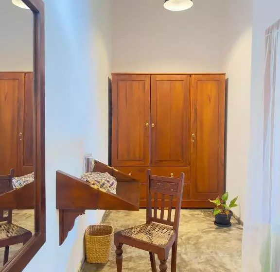 ベッドアンドブレックファースト Galle Fancy Guesthouse, 5 Ac Bedrooms Villa