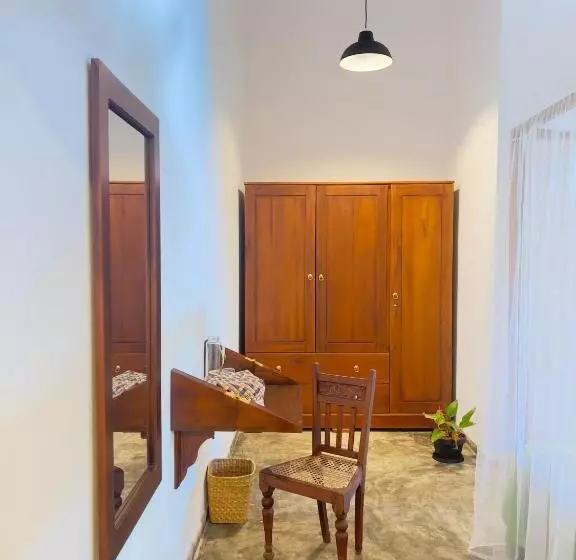 ベッドアンドブレックファースト Galle Fancy Guesthouse, 5 Ac Bedrooms Villa