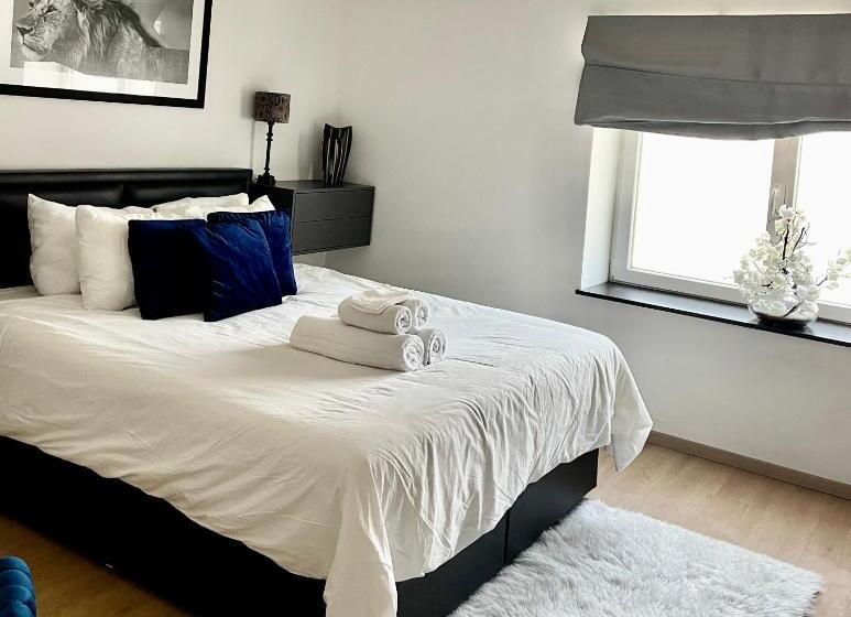 Bed and Breakfast La Maison Attila En Ardennes