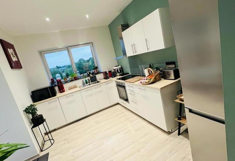 Bed and Breakfast La Maison Attila En Ardennes