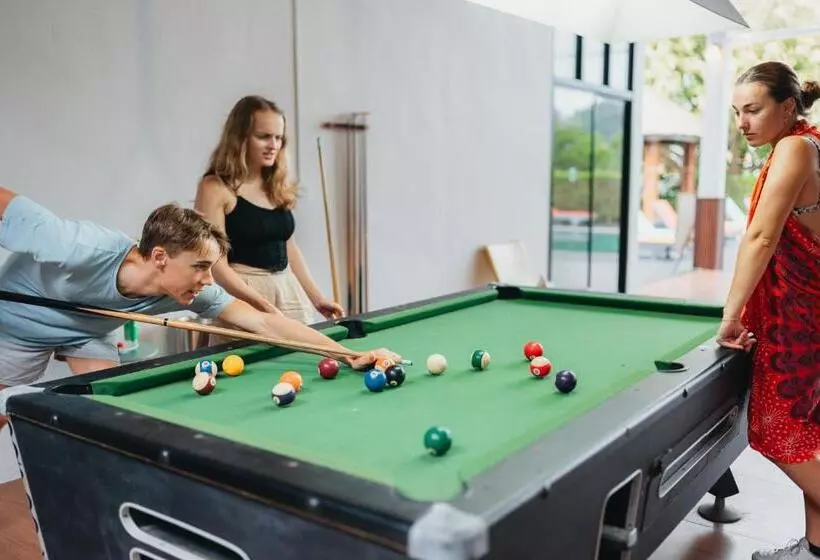 Chill Inn Samui Hostel And Restaurant