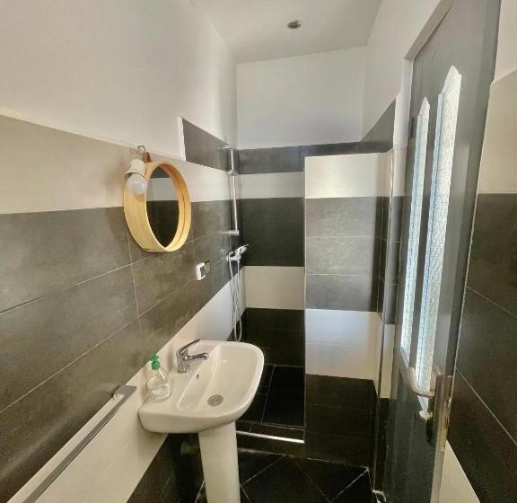 호텔 Chill House Surf Camp