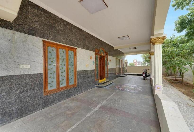 هتل Collection O Mahika Homestay