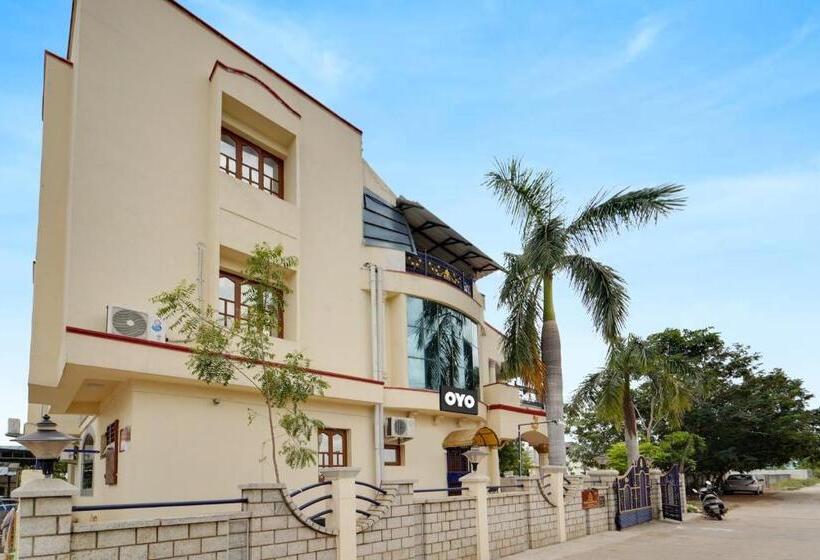 هتل Collection O Mahika Homestay