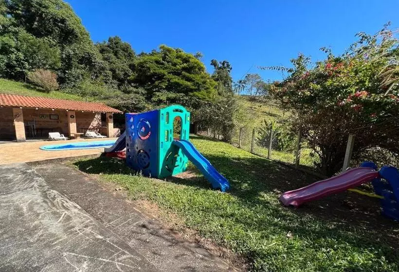 Hotelli Estância Village De Cunha