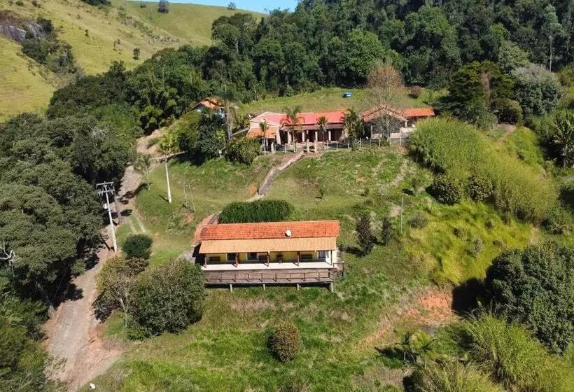 Hotelli Estância Village De Cunha