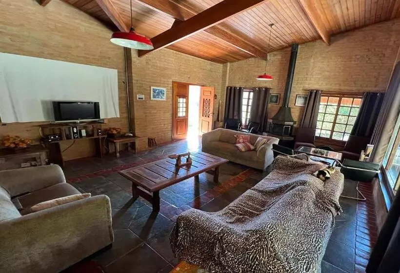 Hotelli Estância Village De Cunha