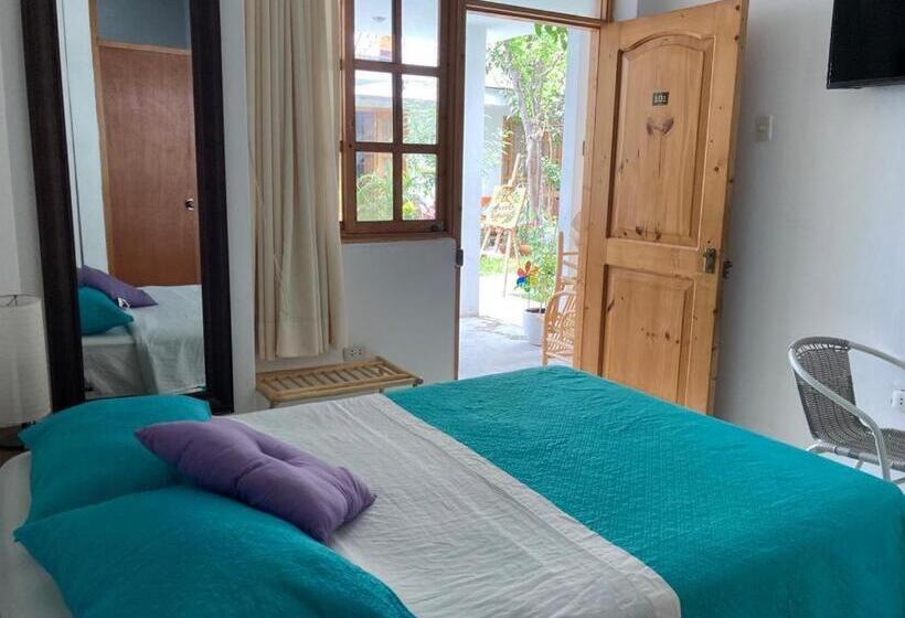 هتل Garden House Ica