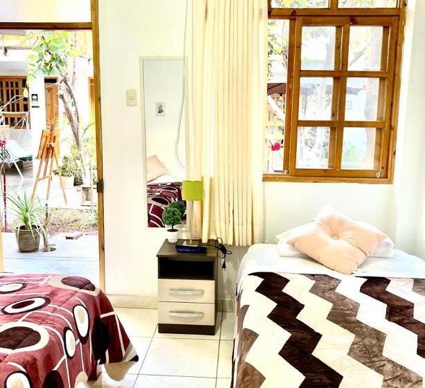 هتل Garden House Ica