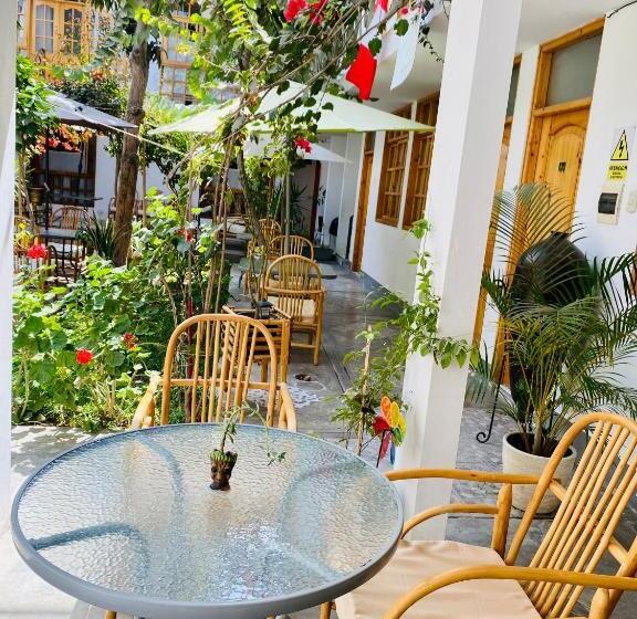 هتل Garden House Ica