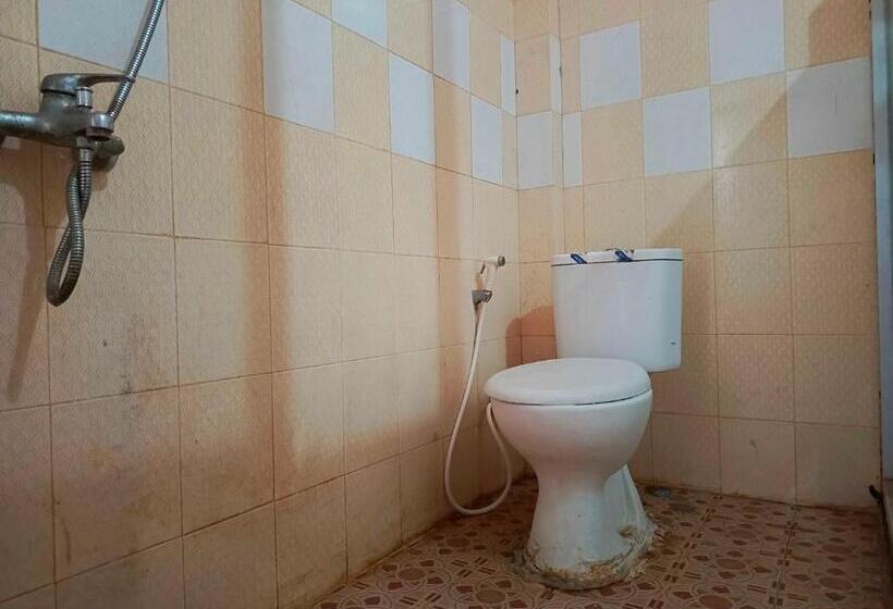 Отель Oyo 93278 Wisma Syariah Lahundape