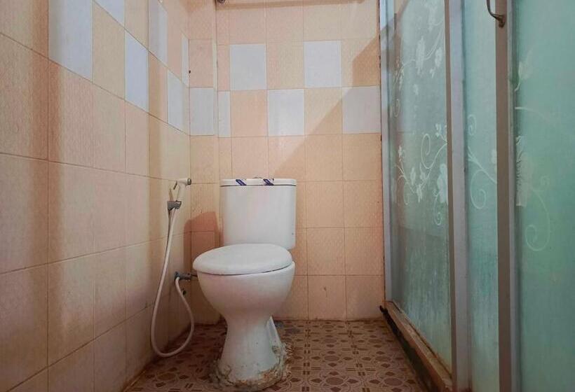 Отель Oyo 93278 Wisma Syariah Lahundape