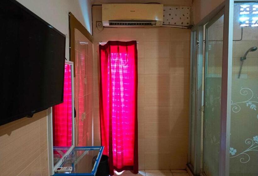 Отель Oyo 93278 Wisma Syariah Lahundape