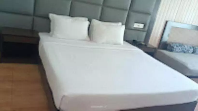 ホテル The Green Garden Retreat,sulkapara