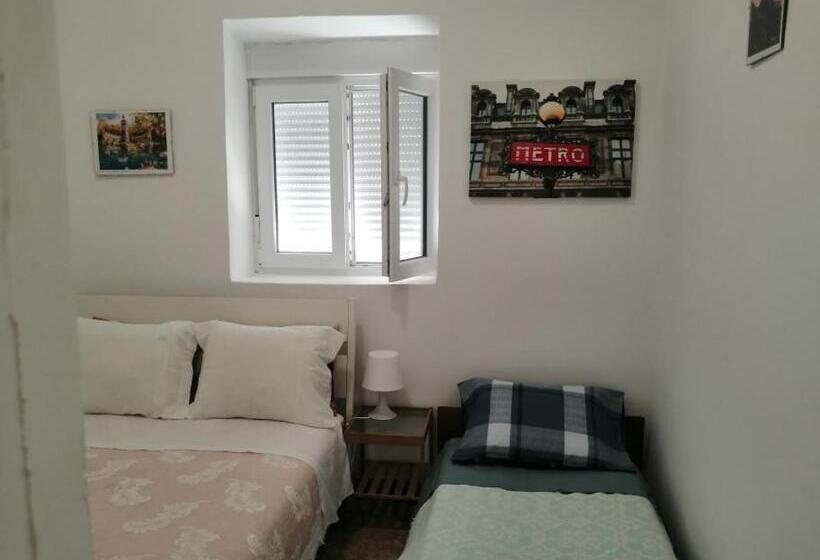 پانسیون Ajuda Space