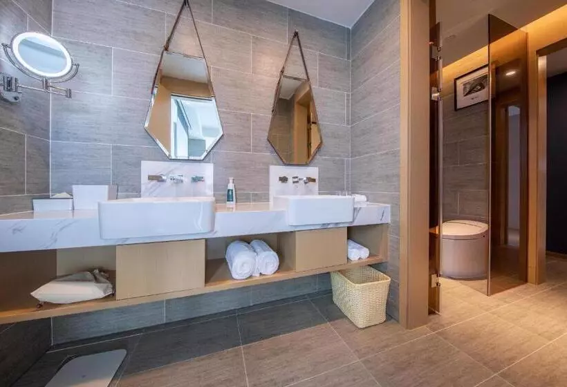 Atour Hotel Shenzhen Fuhai International Convention And Exhibition Center