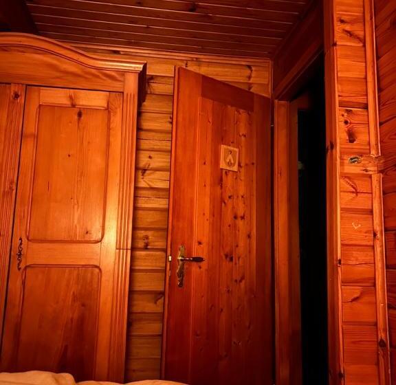 Bed and Breakfast Chambre D Hôtes Dans Chalet