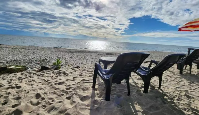 Aamiaismajoitus (B&B) Tripsea Beach Villa