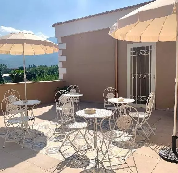 Aamiaismajoitus (B&B) Villa Josette