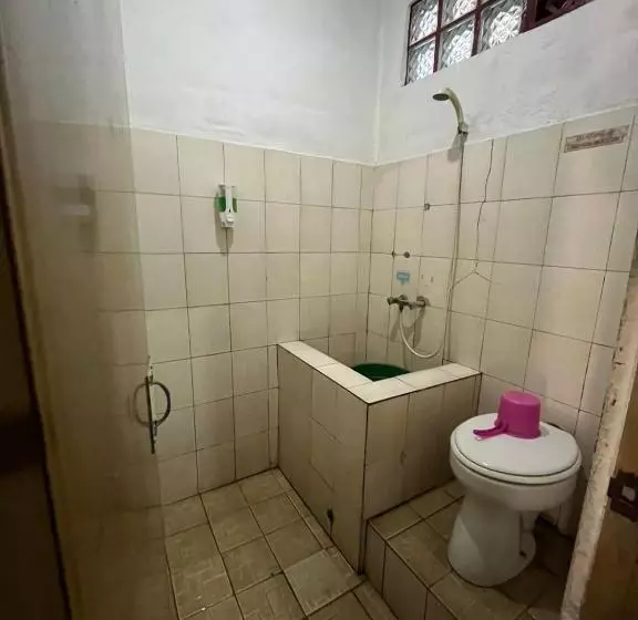 Capital O 93262 Hotel Cherish 2