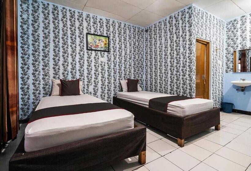 Capital O 93262 Hotel Cherish 2