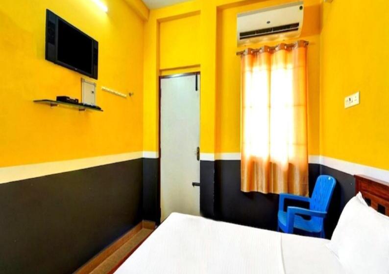 Hotel L7 Guest House