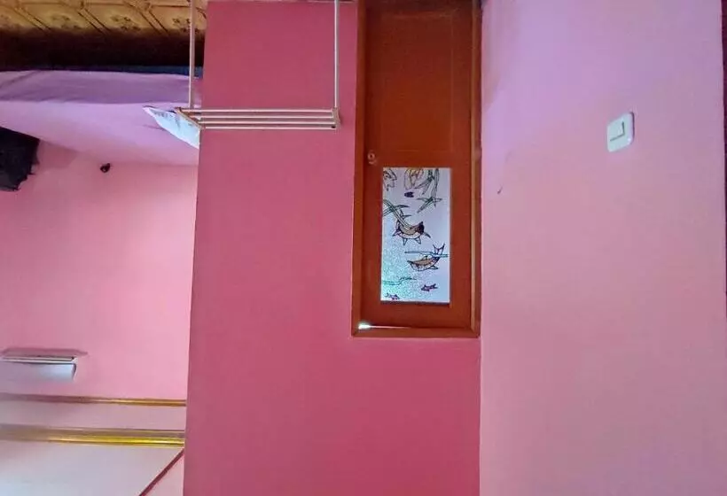 ホテル Oyo 93299 Homestay Aqsa