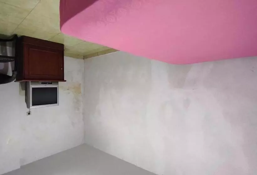 ホテル Oyo 93299 Homestay Aqsa