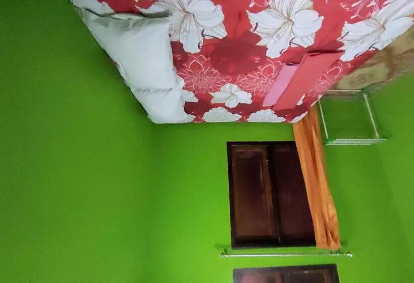 ホテル Oyo 93299 Homestay Aqsa