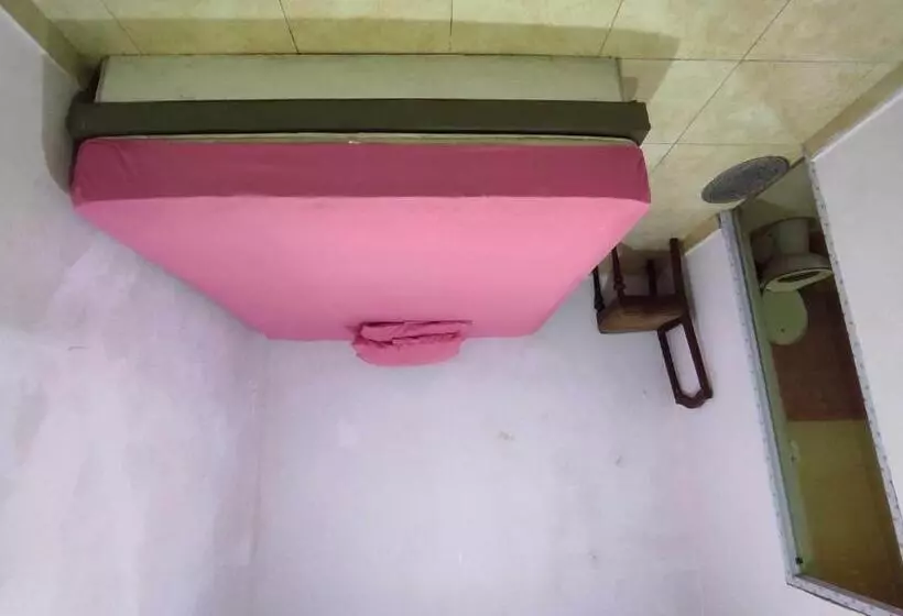 ホテル Oyo 93299 Homestay Aqsa