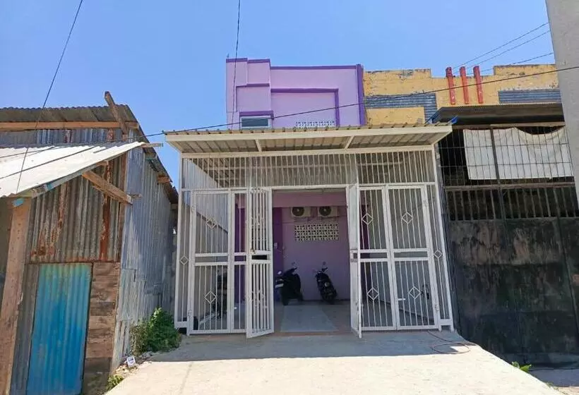 ホテル Oyo 93299 Homestay Aqsa