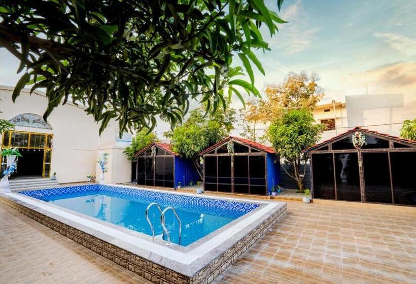 ホテル The Avenue Ranchi