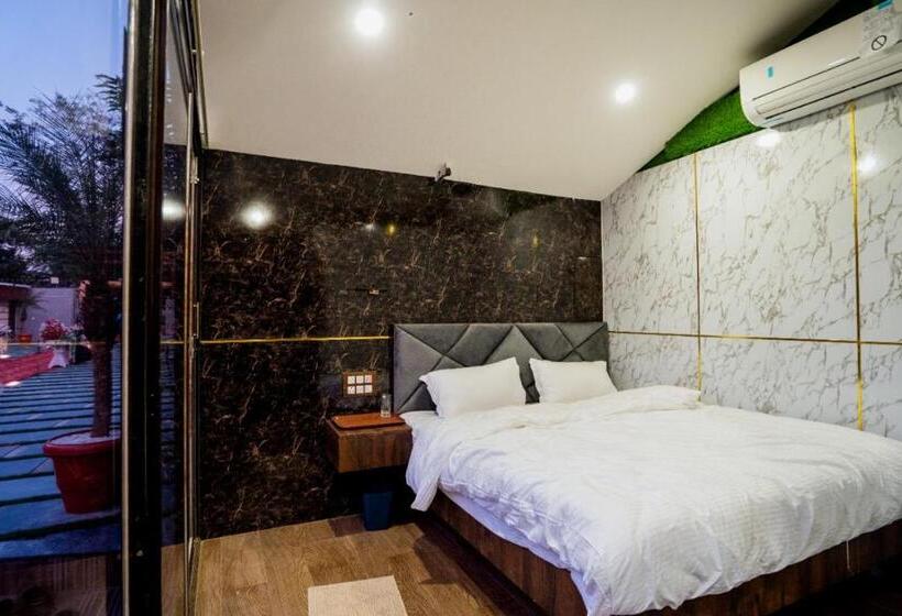 ホテル The Avenue Ranchi