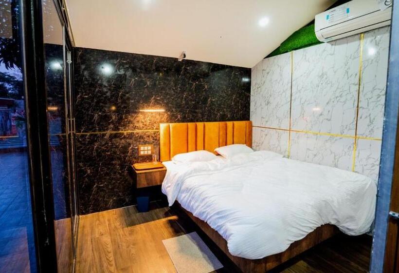 ホテル The Avenue Ranchi