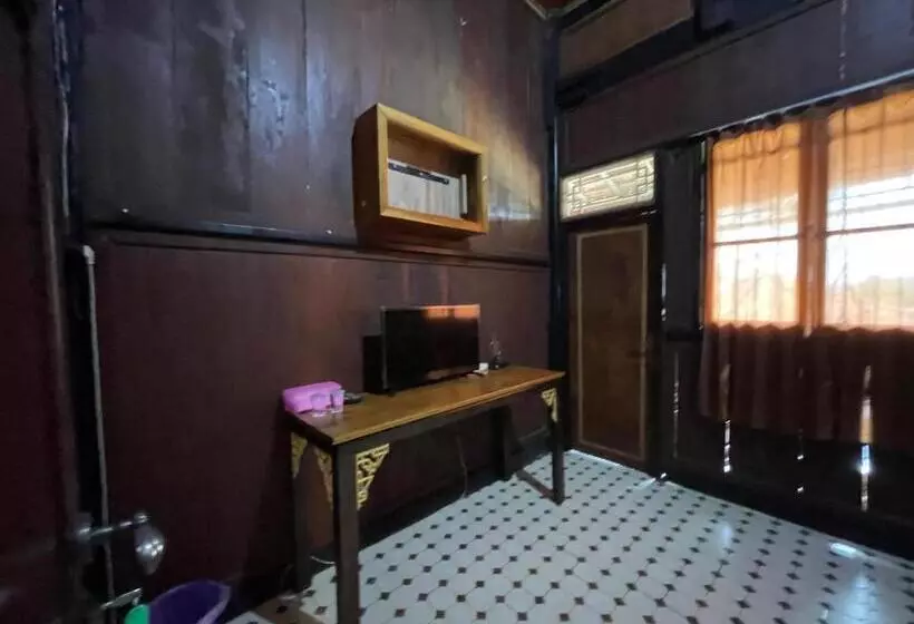 Hotelli Villa Oriental Curug Nangka