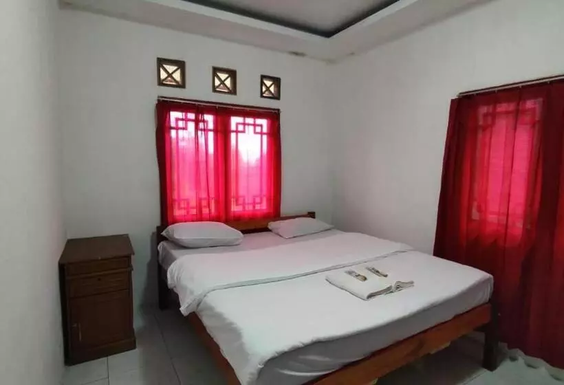 Hotelli Villa Oriental Curug Nangka