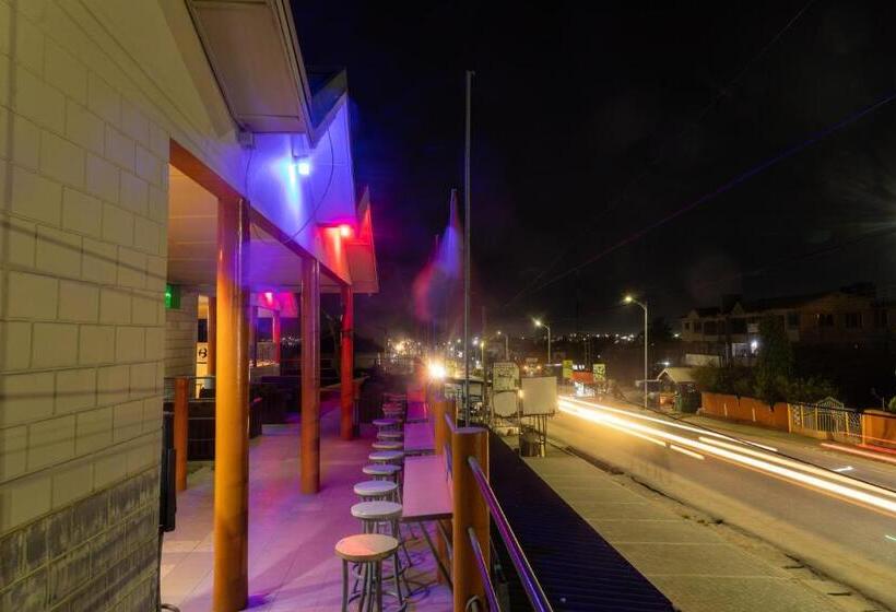 ホテル Village Francophone