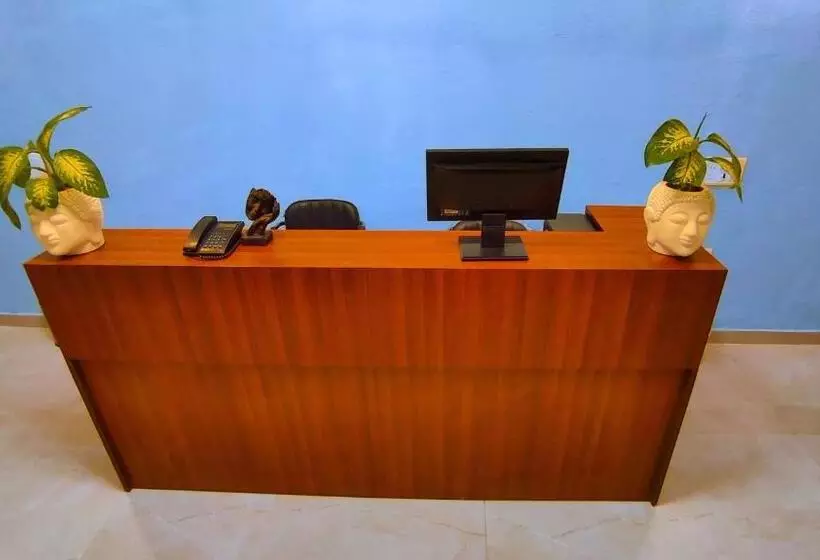 Hotelli The Madhunandan