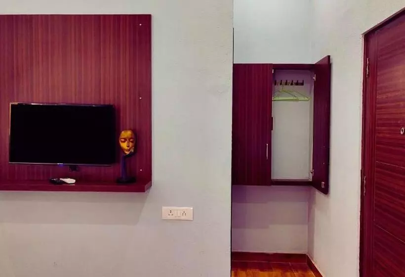 Hotelli The Madhunandan