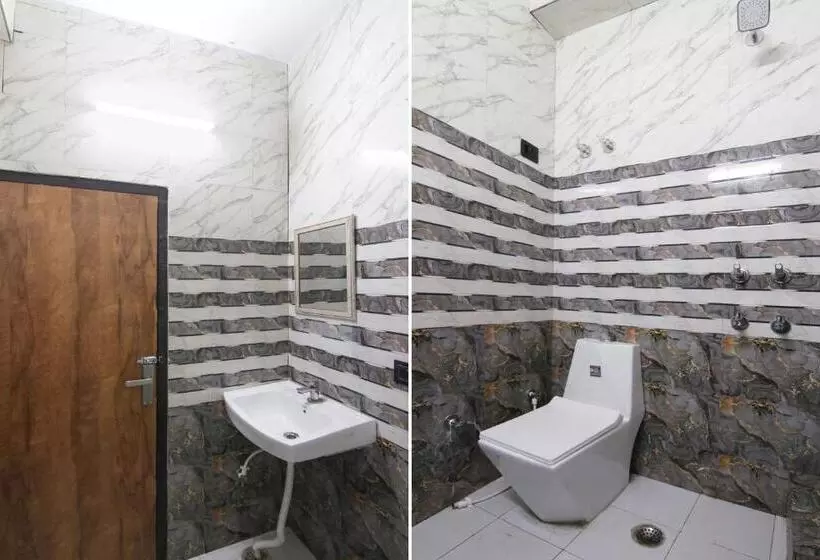 Oyo Hotel Royal Place