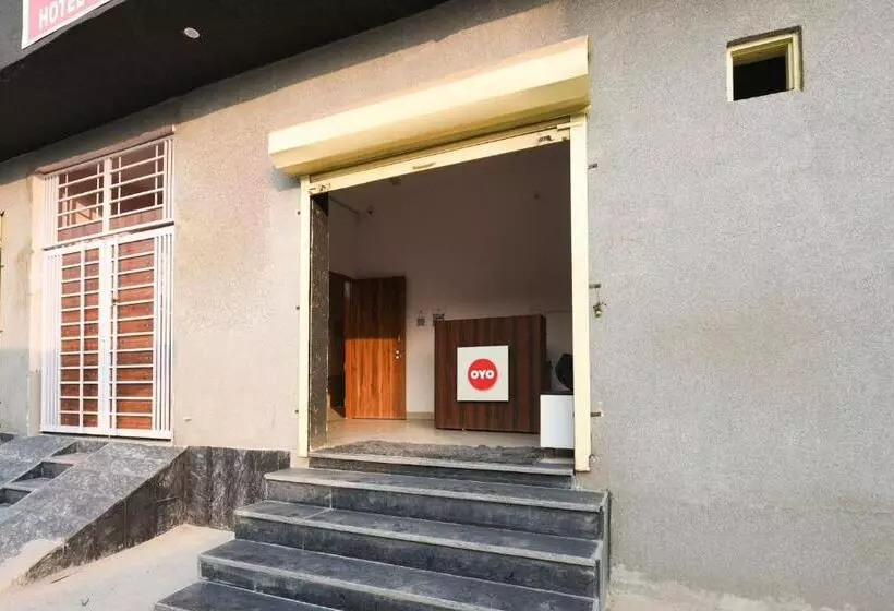 Oyo Hotel Royal Place