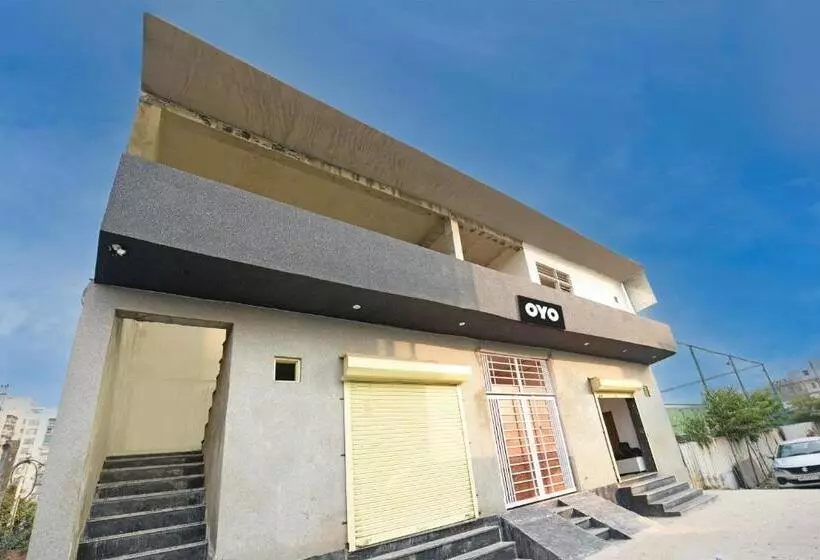Oyo Hotel Royal Place