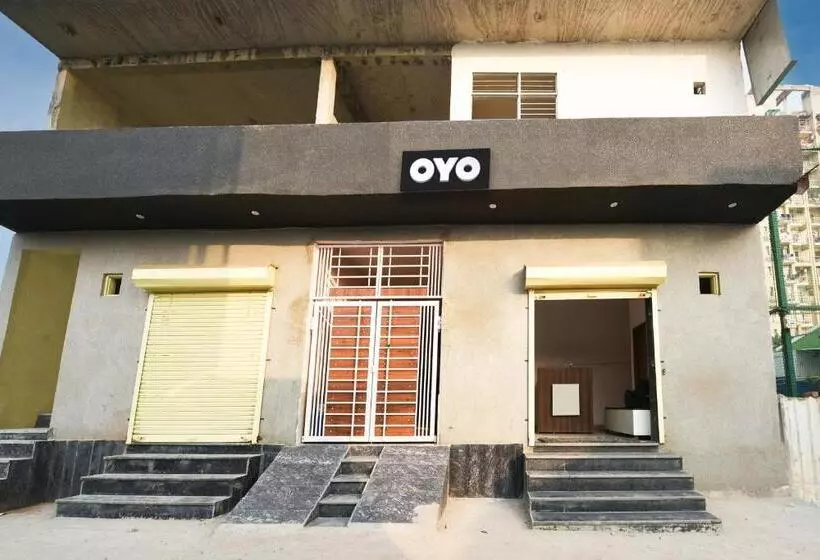 Oyo Hotel Royal Place
