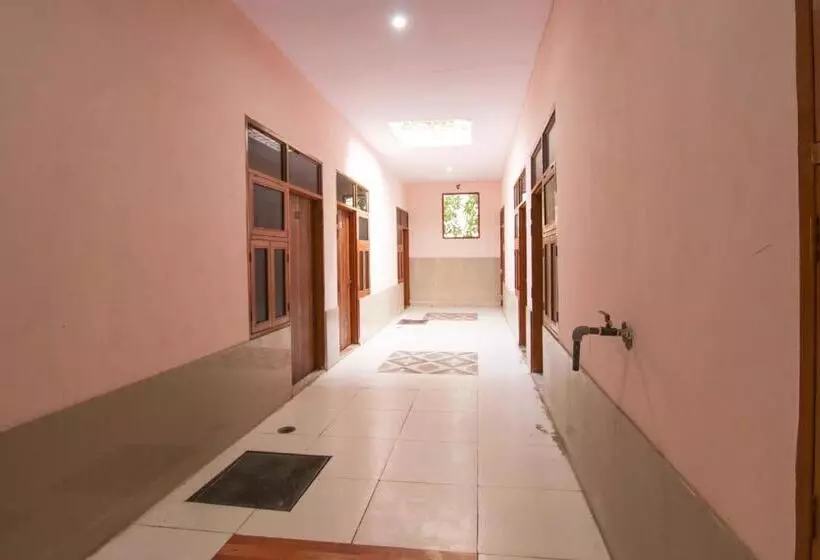 Oyo Hotel Royal Place