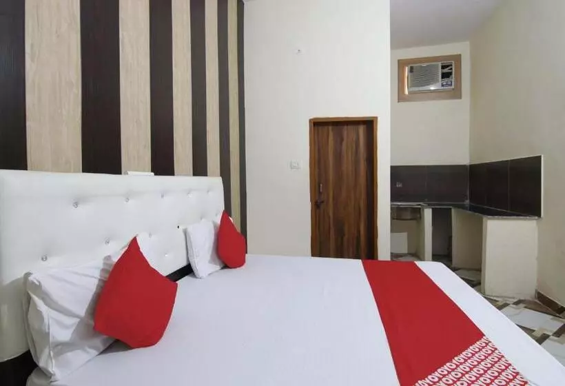 Oyo Hotel Royal Place