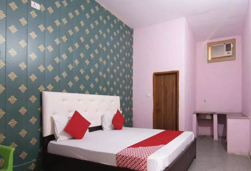 Oyo Hotel Royal Place