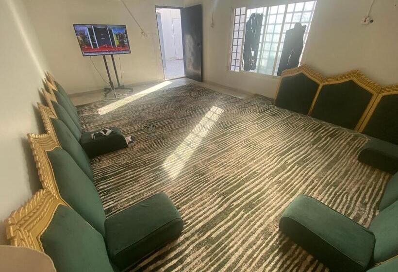 ペンション رتز السويدي