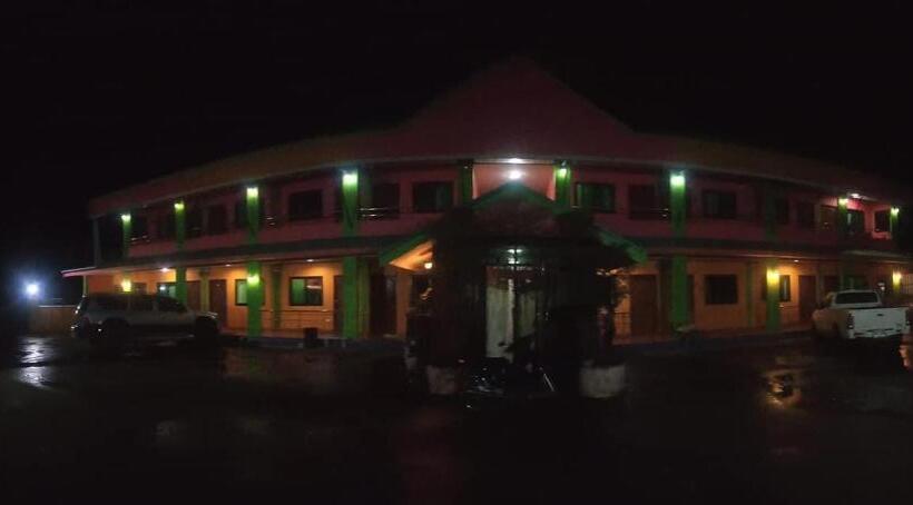 ペンション ที่พักสกลนคร กิตติวัฒน์อพาร์ทเม้นท์&รีสอร์ท