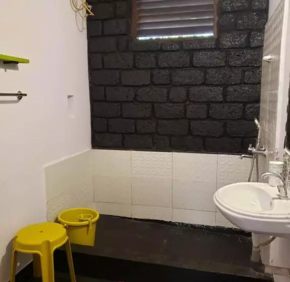 ペンション Adi Shakti Guesthouse And Shala